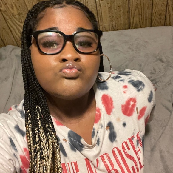 Meet your Posher, Shalani - Picture 1 of 6